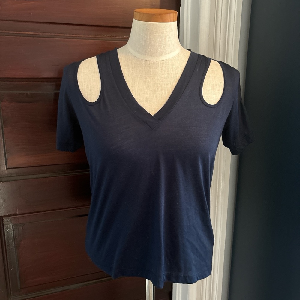Cut out blouse XSMALL